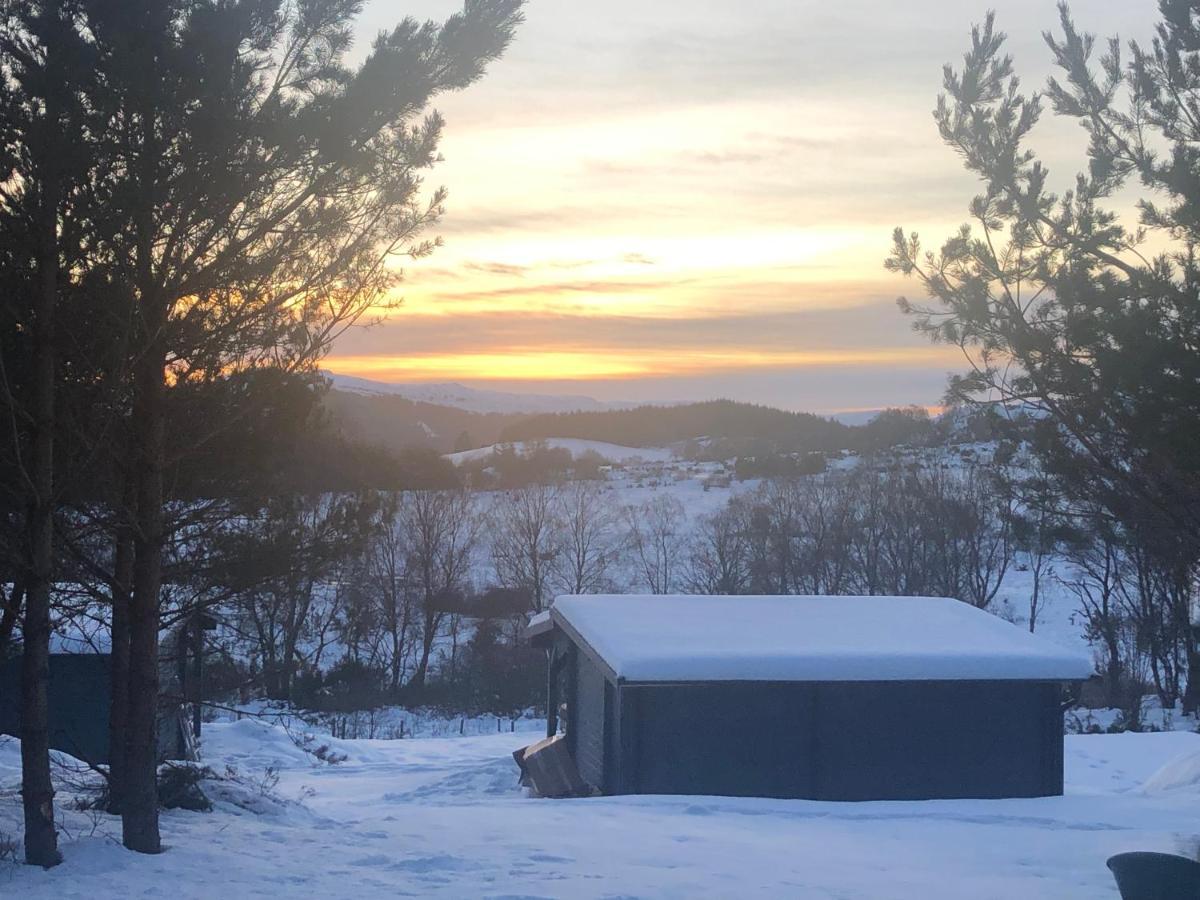 Highland Cabin - Relaxing Hot Tub إينفيرنيس المظهر الخارجي الصورة