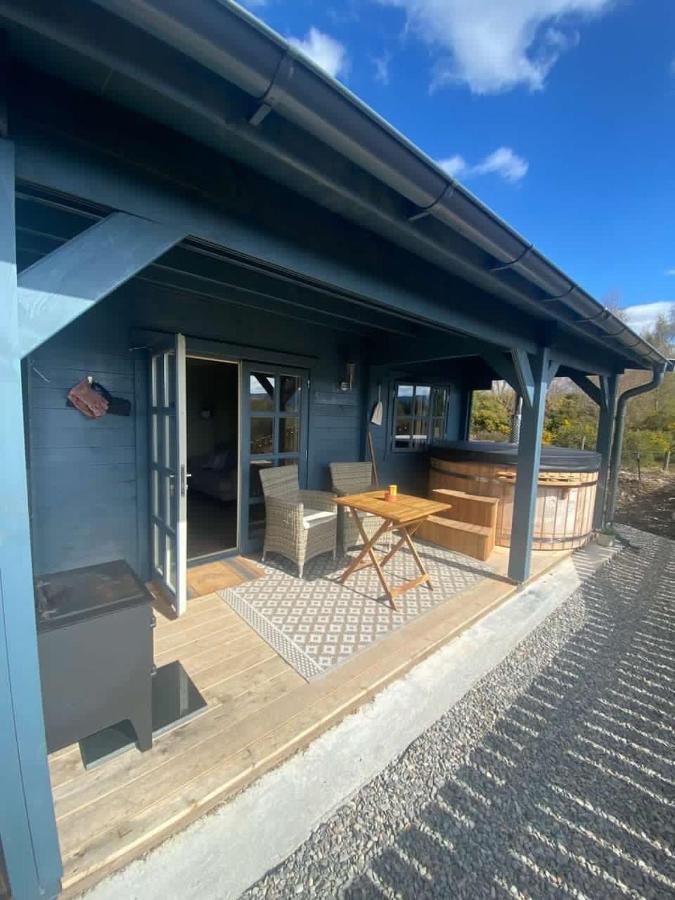Highland Cabin - Relaxing Hot Tub إينفيرنيس المظهر الخارجي الصورة